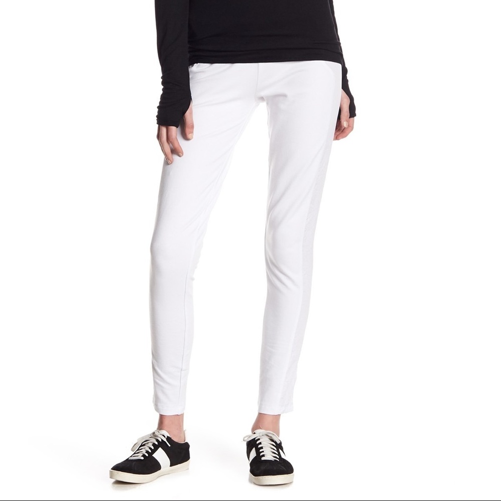 Lime and Vine - Emily Side Yoke Paneled Leggings